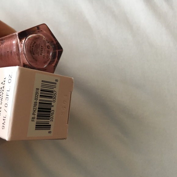 Fenty Beauty - Picture 2 of 6